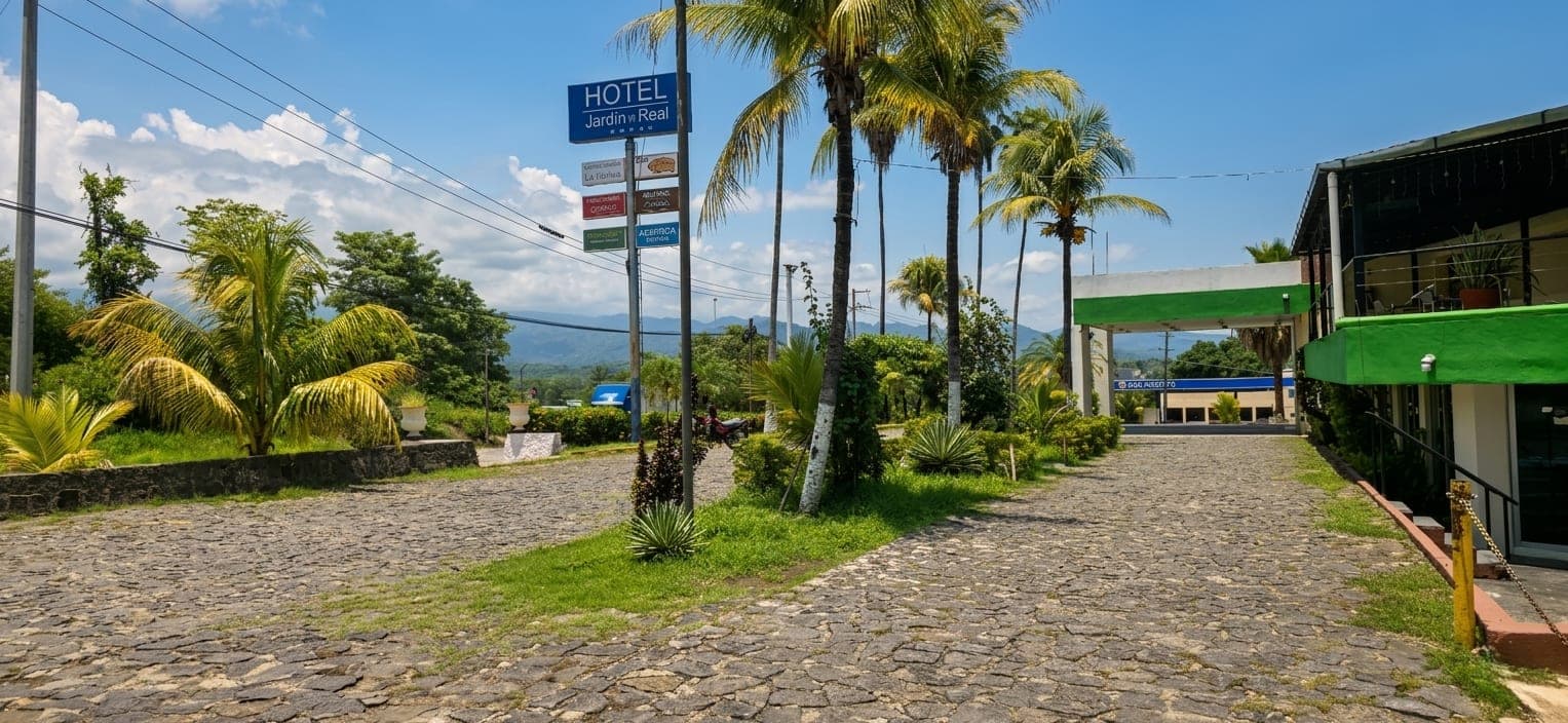 Hotel Jardín Real